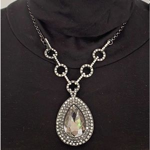 Rhinestones short necklace 🌺